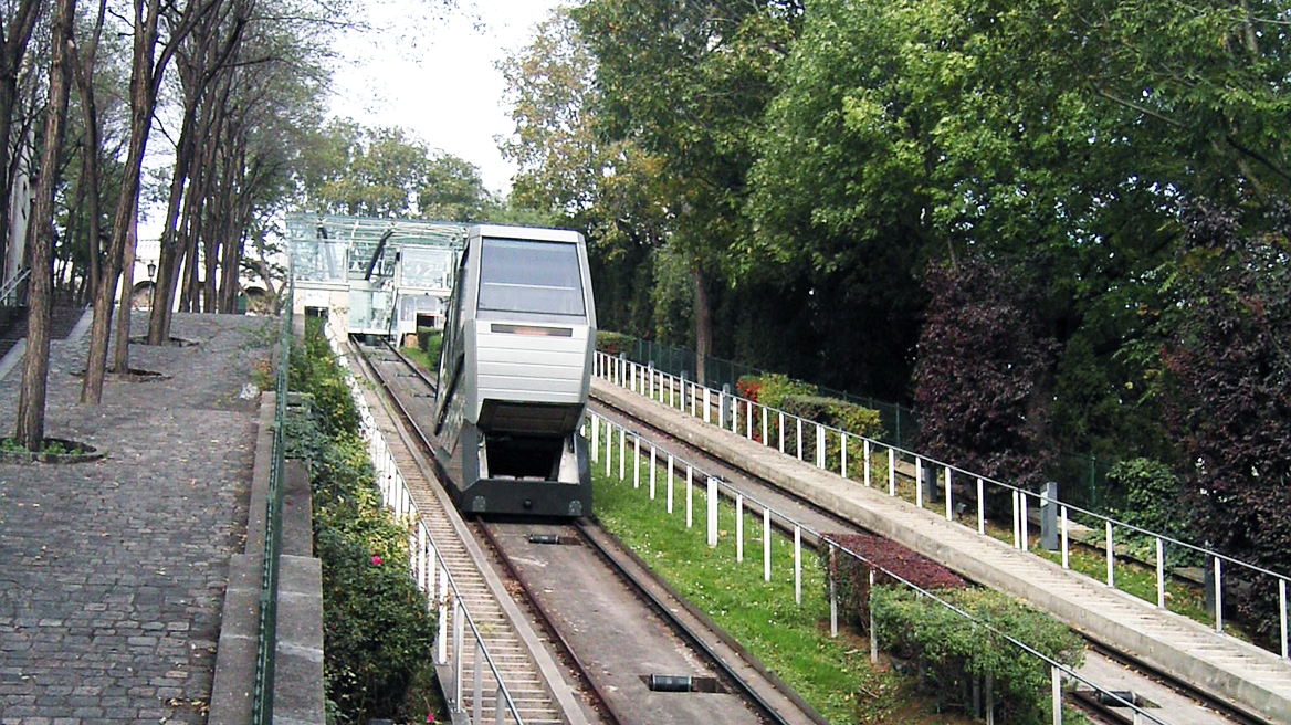 Schrägaufzug in Paris mit Industrial Wireless Datenfunksystem von Schildknecht AG für sichere Personenbeförderung