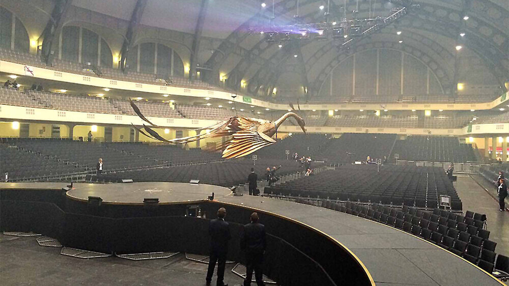 Empty stage in concert hall for Helene Fischer show with Wireless PROFIBUS radio data systems from Schildknecht AG